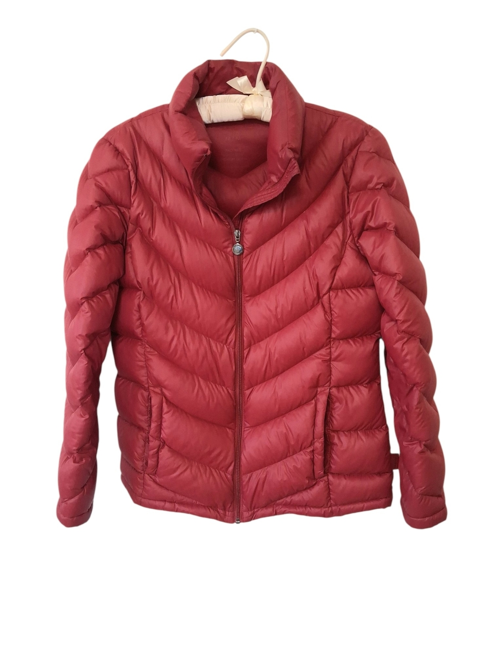 Calvin Klein Women's Lightweight Premium DownPuffer Jacket - Red/pink. Medium